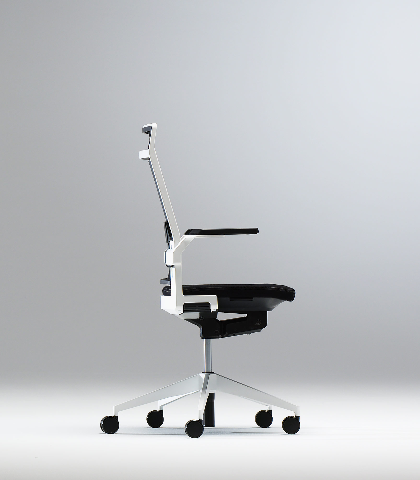 Dis Task Chair by Mario Ruiz for Dynamobel