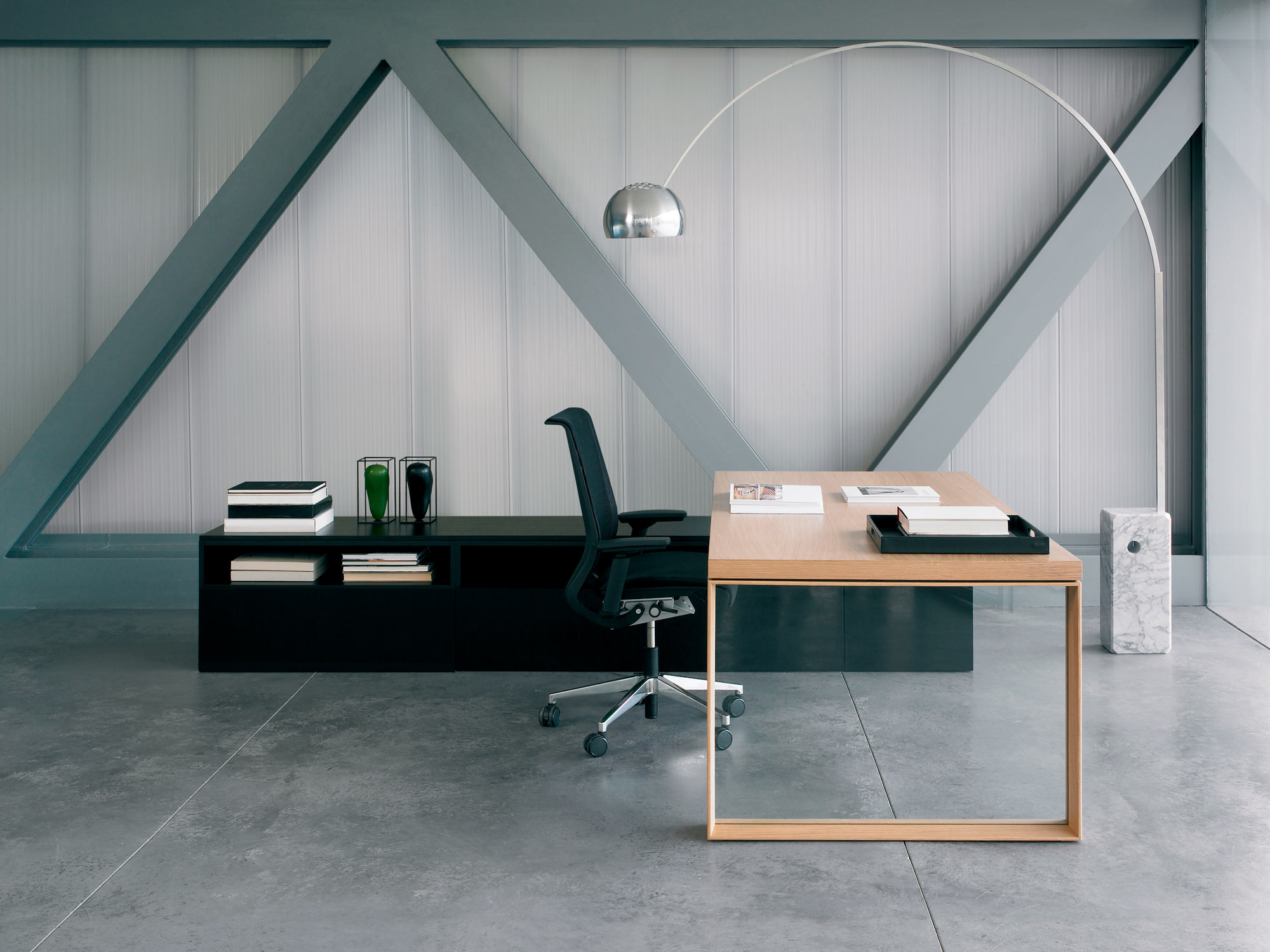 P60 Qadro Executive Furniture Programme by Mario Ruiz for Steelcase
