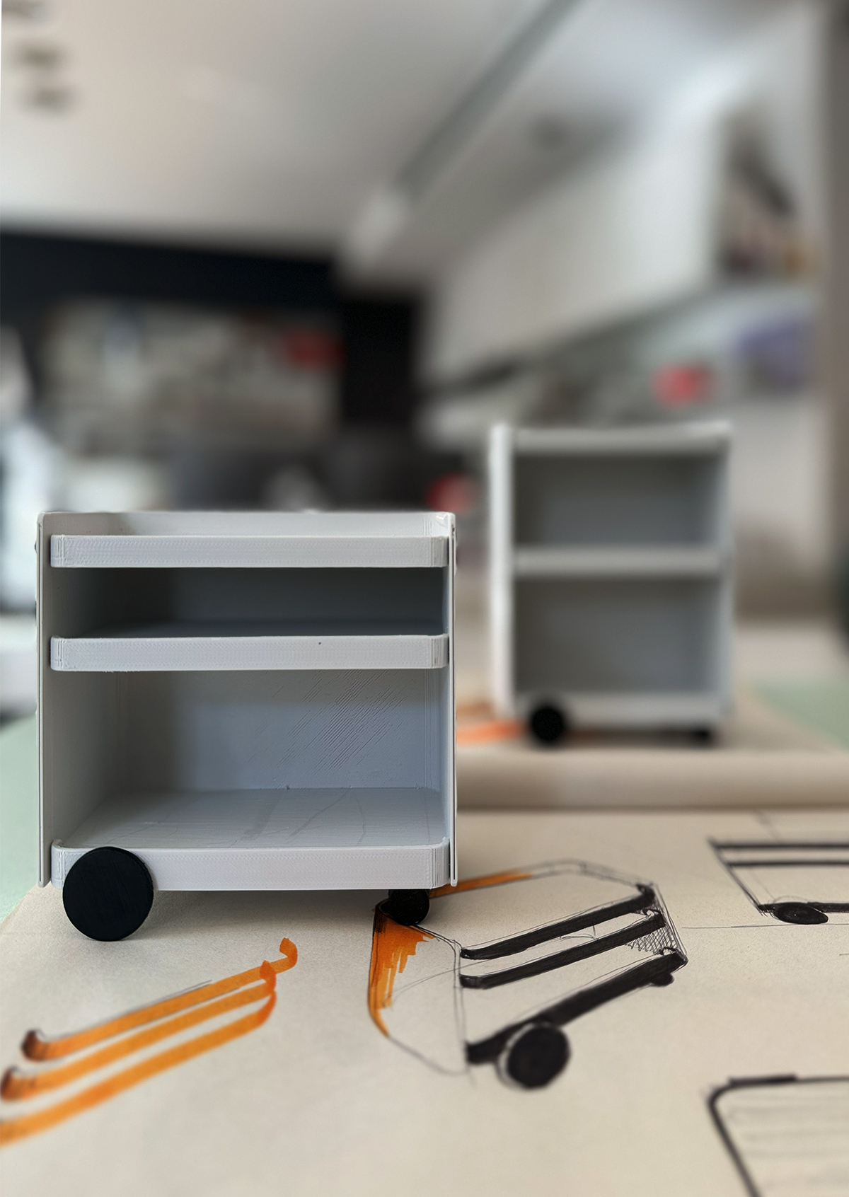 Troy trolley model and sketches by Mario Ruiz for Esdbyn