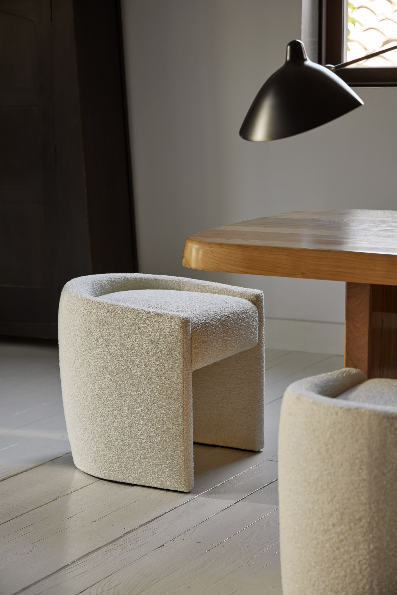 Flow stool designed by Mario Ruiz for Joquer