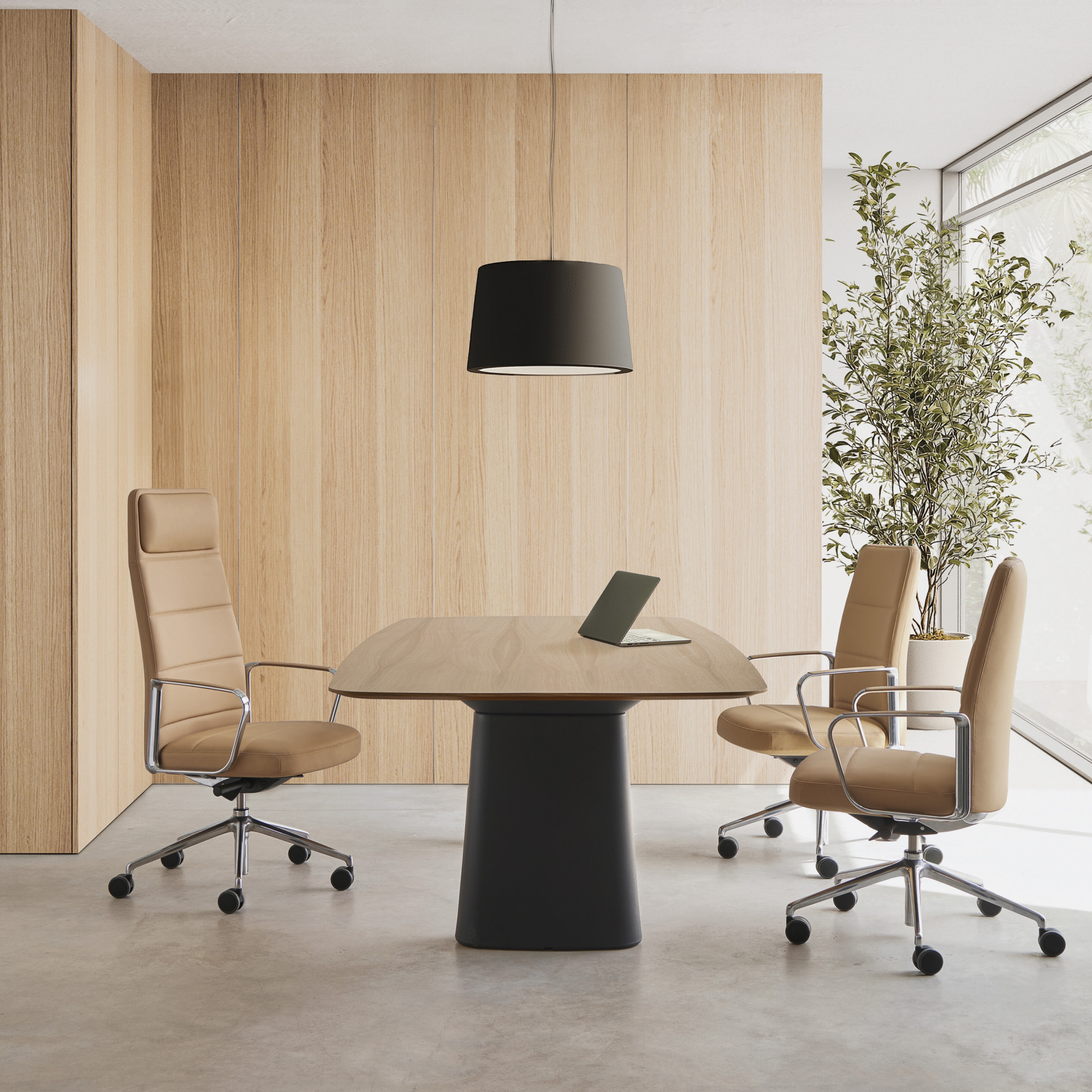 Zenpro, an executive armchair by Barcelona based designer Mario Ruiz for Inclass