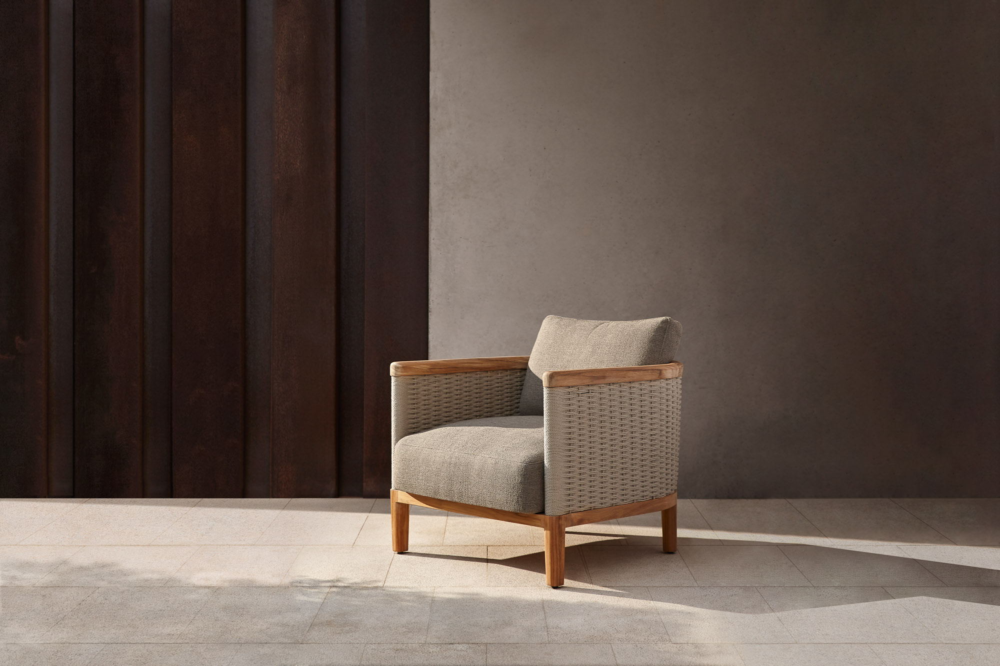 Boro lounge chair designed by Mario Ruiz for Danao