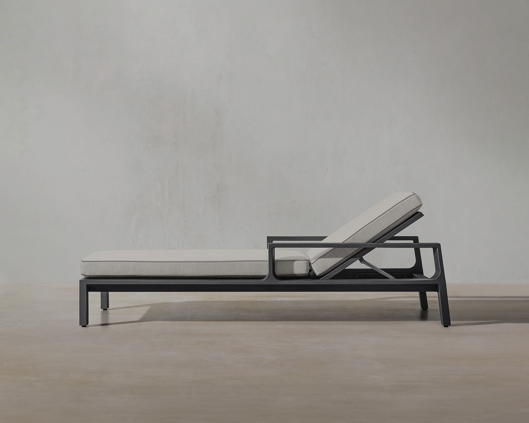 RH Rhodes Outdoor Collection Mario Ruiz